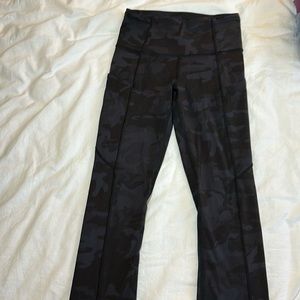 Capri camo lululemon stretch legging